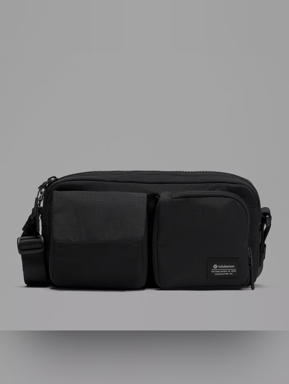 lululemon all-black Multi-Pocket Crossbody Bag 2.5L🖤